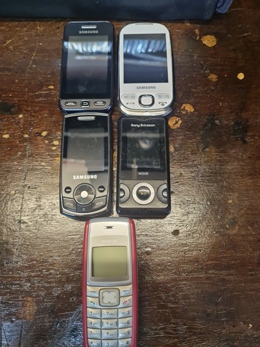 Vintage mobile phones bundle - vintage,