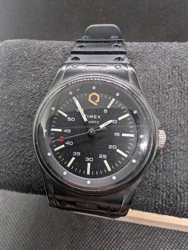 1980 timex black - q, max