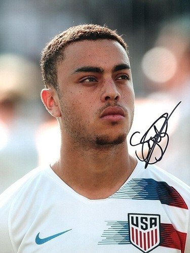 Sergino dest signed photograph - dest,