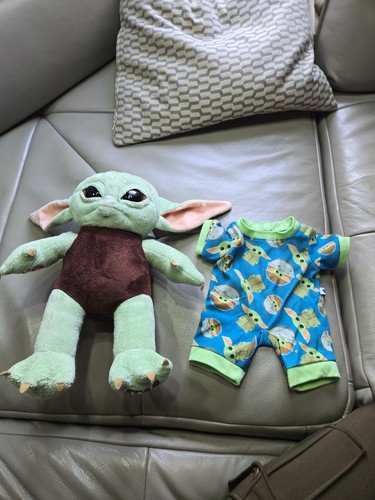Build bear baby yoda star - a, (star