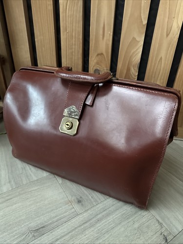 Vintage brown leather keystone - vintage,