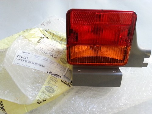 Rear complete stop light right - rear,