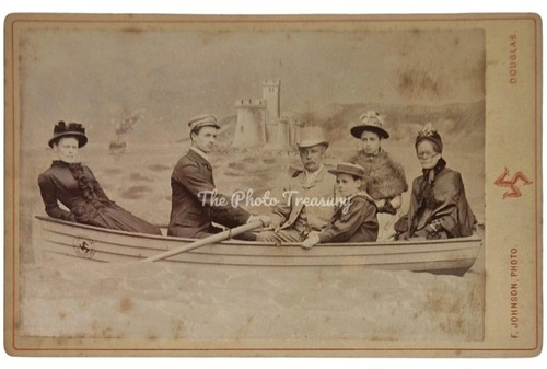 Cabinet card family - card, studio