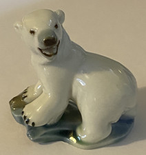 Vintage Gift - Wade Whimsies Polar Bear Mother  -Very Good Condition