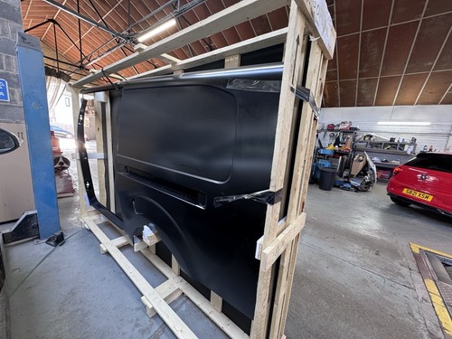 Vauxhall vivaro 2022 side - lh,