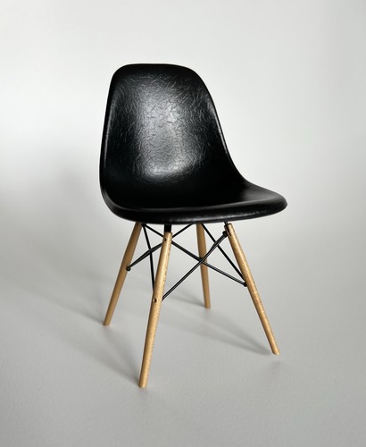 Vitra miniature chair - chair,