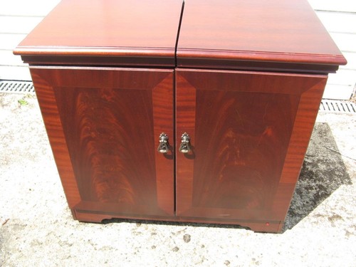 Hostess trolley heated food - hostess,