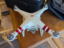 DJI PHANTOM 3 STANDARD W321 DRONE WITH FLIGHT CASE & ACCESSORIES. UNTESTED