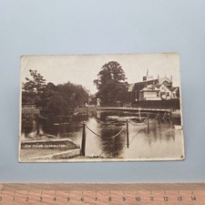 Vintage Postcard THE PONDS, CARSHALTON