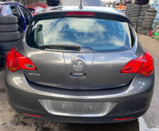 Vauxhall Astra J - 2010-2016