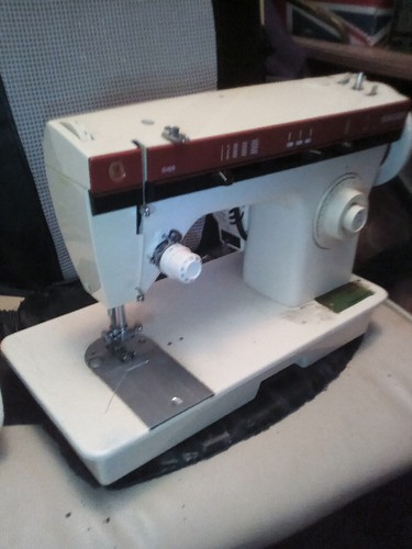 Nice rare retro singer - rare,