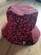 100% auth DKNY Ladies Red & Black Floral reversible holiday bucket hat Unworn