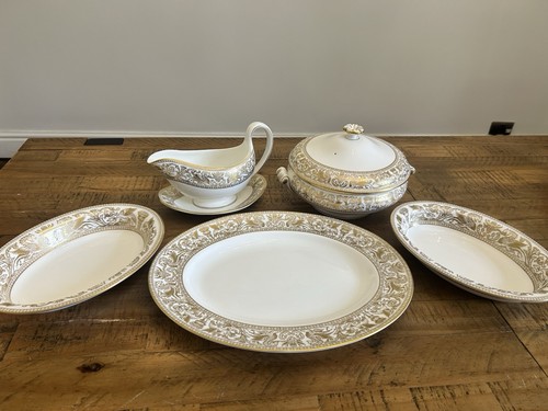 Wedgwood golden florentine - golden,