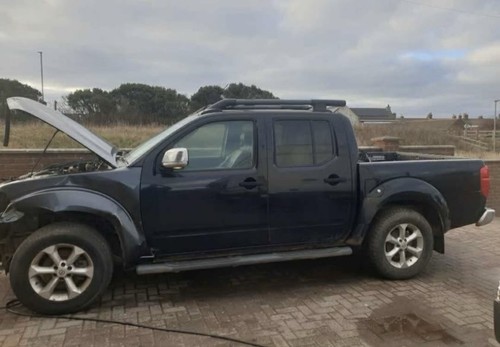 2014 nissan navara - nissan, rolling