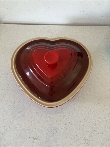Creuset heart shaped 4l - le, 2.4l