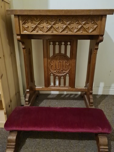 Antique gothic oak prayer - antique,