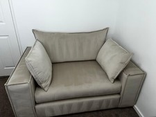 Lovise Velvet cuddle chair 