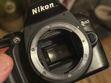 Nikon D40 6.1 MP Digital SLR