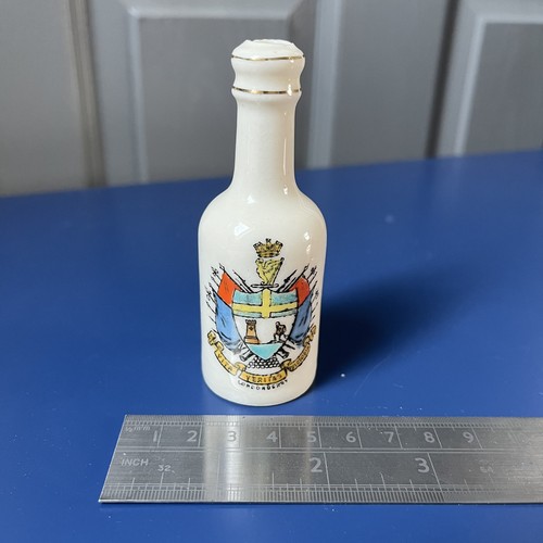 Porcelle crested china - crested, whiskey
