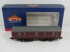 BACHMANN - MARK 1 CCT VAN - BR MAROON - EXCLUSIVE EDITION - OO SCALE