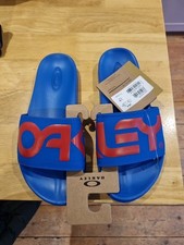 Oakley B1B Sliders UK8, Blue, Red