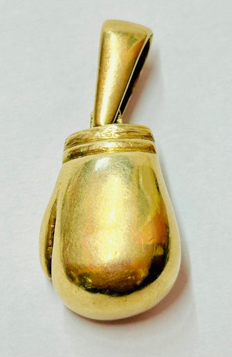 Large 9ct yellow gold - "large, boxing