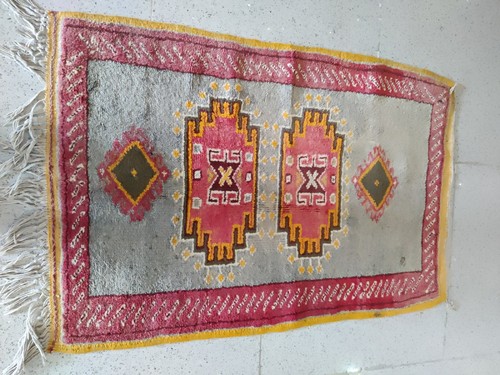 Vintage moroccan style rug - moroccan,