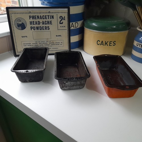 Vintage bread tins - bread, retro
