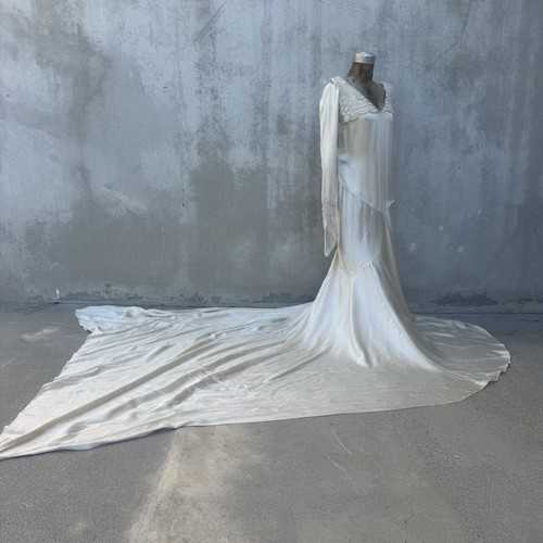 Vintage 1930s ivory silk - vintage, satin
