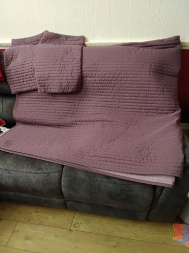 Gorgeuos ikea reversable bed - ikea,