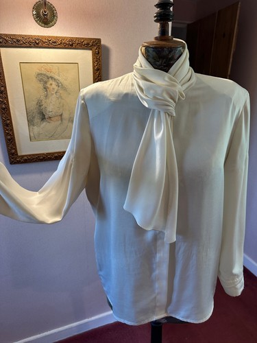Louis feraud vintage - louis, cream
