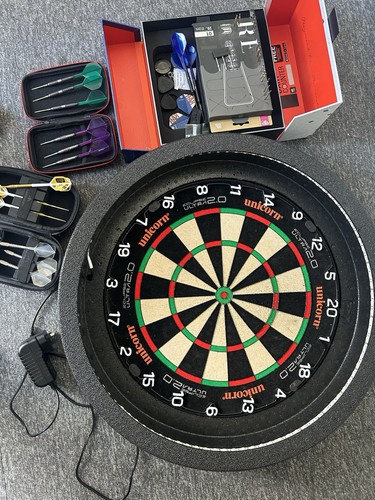 Darrt board seround darts - darrt,
