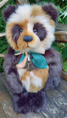 Charlie bears roberto - bears, standing