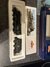Bachmann 31-102a standard 4mt 75072 br lined black e/crest brib tender