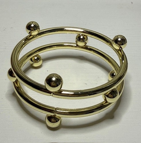 Gold circle and - circle, ball