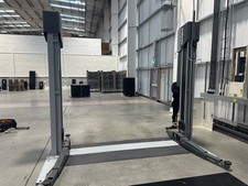 Ravaglioli 2 Post Vehicle Lift