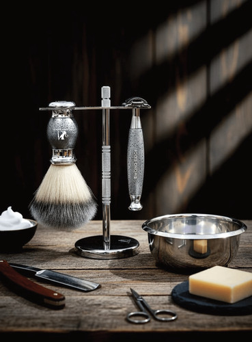 Indulge into luxurious - a,