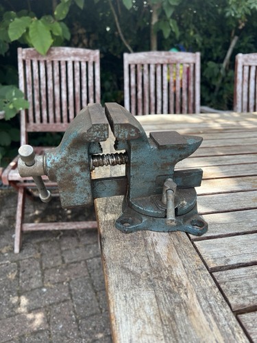 Vintage swivel base vice - vintage,