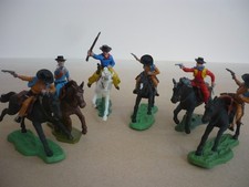 BRITAINS WILD WEST 6 MOUNTED