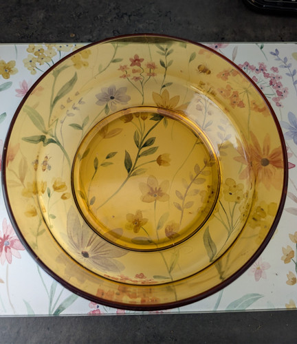 Unmarked amber glass round - unmarked,