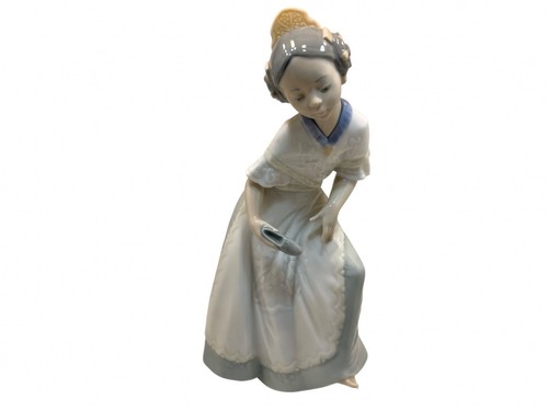 Lladro nao porcelain - nao,