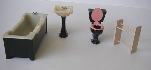 Vintage 1960s dolls house - vintage, dolls'