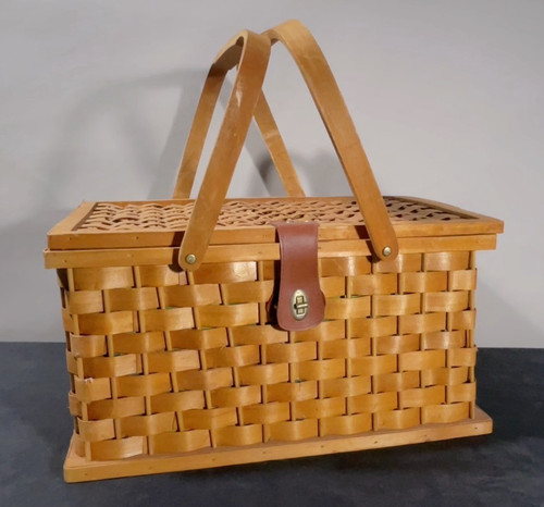 Vintage wooden picnic basket - picnic,