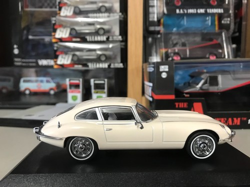 Jaguar type v12 by oxford - type,