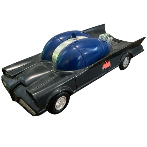 Tomy batman batmobile car - batman,