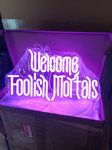 Purple neon welcome - neon, ‘welcome