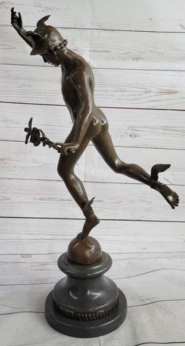 Bronze statue of flying - bronze,