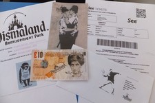 Banksy signed tenner & dismaland stamp + Original postcard 2015 from WSM Lils104