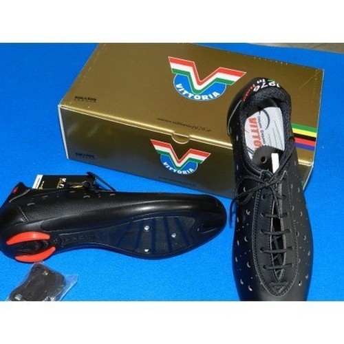 Vintage 1976 classic - 1976, look