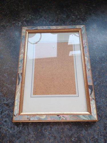 One photo frame - one,